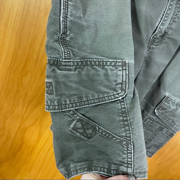 Carhartt Cargo Shorts, Size 40, Dungaree Fit. Good used condition! - Picture 2 of 6